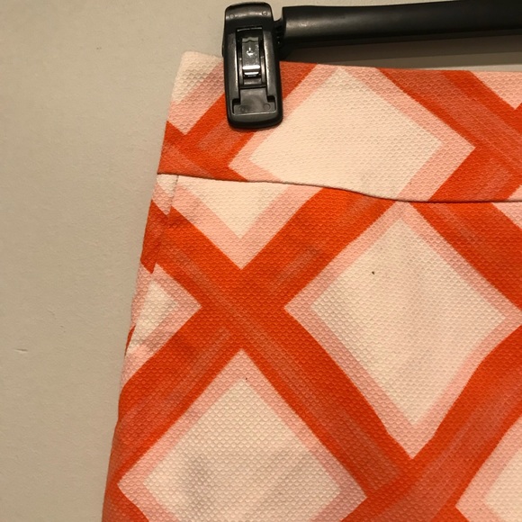 Striped Pattern Skirt - Picture 2 of 3